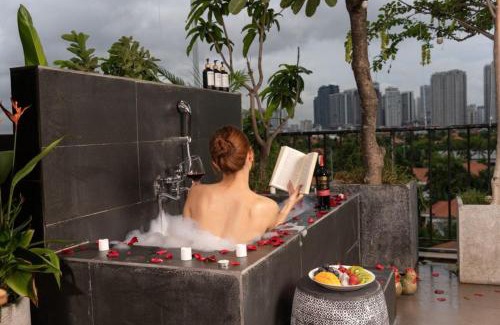 Thao Dien Hotel | Nexus House Lang Bao Chi