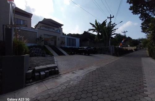 Salatiga House | Ngaso Ing Salatiga