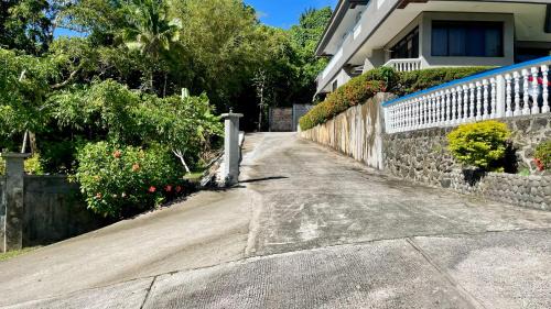 Koror Apartment | Ngermid Oasis-Studio Loft With Kitchenette & Scenic Views
