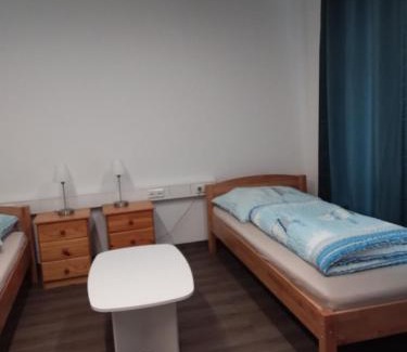 Neukirch Apartment | NGUYEN LE 3 Schlafzimmer, 7 Bette,Dusche, 2 WC , Küche ab 2 Übernachtungen