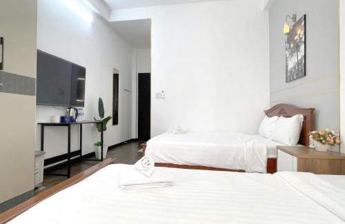 Downtown Ho Chi Minh City House | Nhà Nguyên căn liền kề Bùi Viện Street 6 phòng 8 giường