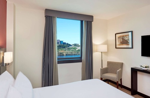 Coimbra City Centre Hotel | NH Coimbra Dona Inês