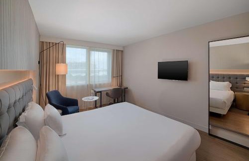 Colombier-Saugnieu Hotel | NH Lyon Airport