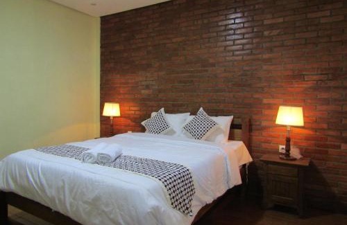 Borobudur House | Nia Maretta House Syariah