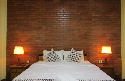 Borobudur House | Nia Maretta House Syariah