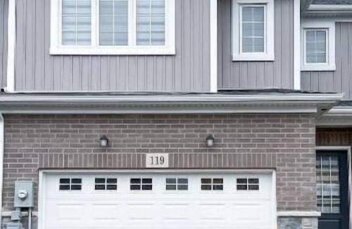 Thorold House | Niagara Falls