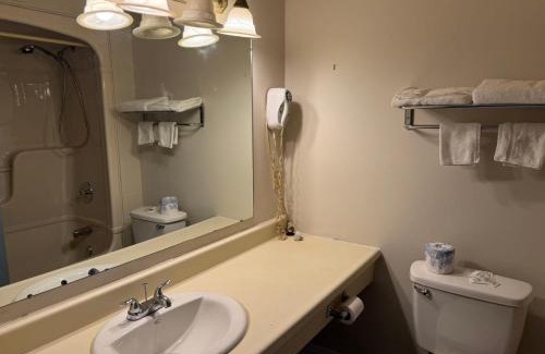 Chippawa Hotel | Niagara Falls Motor Lodge