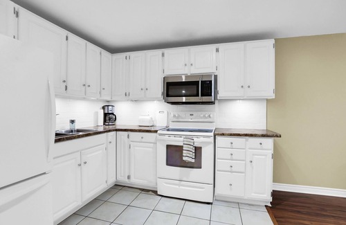 Niagara Falls Apartment | Niagara Falls Retreat: Walk to the Wonders