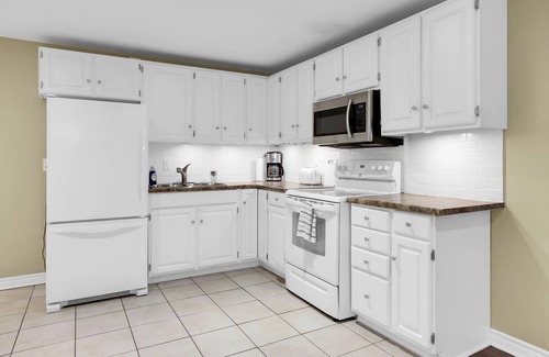 Niagara Falls Apartment | Niagara Falls Retreat: Walk to the Wonders