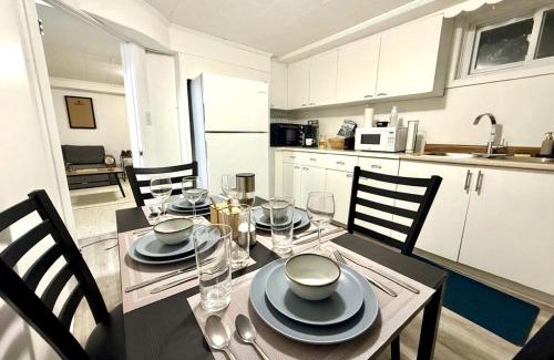 Thorold House | Niagara Family Getaway - Wi-Fi