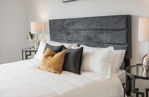 Niagara Falls Villa | Niagara Luxury Living 5 mins from the Falls