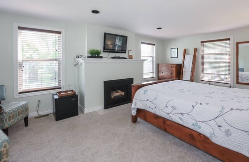 Historic Old Town House | Niagara-on-the-Lake Oscar Wilde Room!
