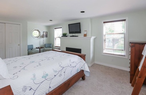 Historic Old Town House | Niagara-on-the-Lake Oscar Wilde Room!