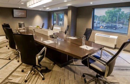 Niagara Falls Hotel | Niagara Riverside Resort BW Premier Collection