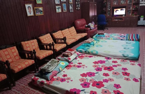 Miri House | Niah Cave Long House.Lot17. With Dinner & Breakfast
