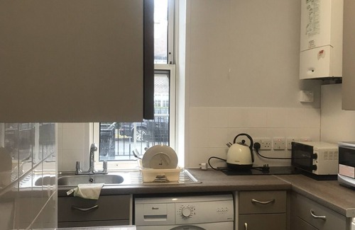Wormholt and White City Apartment | Nice 1 bed flat close to central London. Shepherd’s Bush