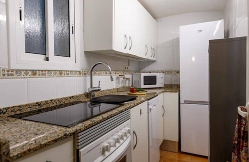Les Corts Apartment | Nice 1-Bedroom Apartment for 2ppl Steps from Camp Nou!