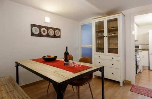 Les Corts Apartment | Nice 1-Bedroom Apartment for 2ppl Steps from Camp Nou!