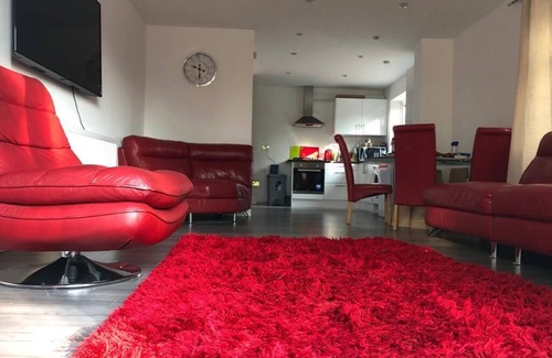 Lacey Green House | Nice 2 Bed independent Annex in High Wycombe