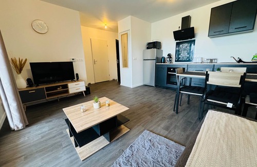 Colombelles Apartment | Nice 2 rooms at the gates of Caen