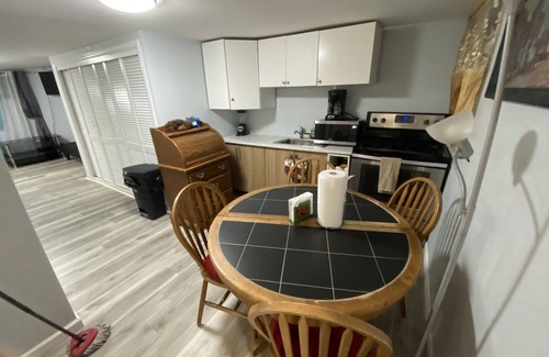 West New York Apartment | 🏡 Nice 2Bedroom apt with patio included to enjoy 🏡
