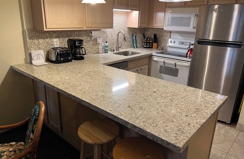 Nawiliwili Condo | Nice 2BR@Beach Sleeps 4+ Hear Waves! Value Comfort-Best Location! SALE Sept/Oct