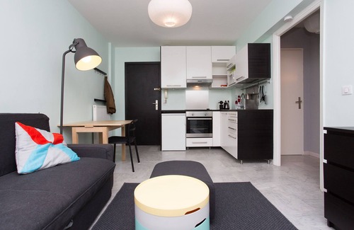 Antibes Apartment | Nice 2P renovated, small terrace, air conditioning, 300m beach