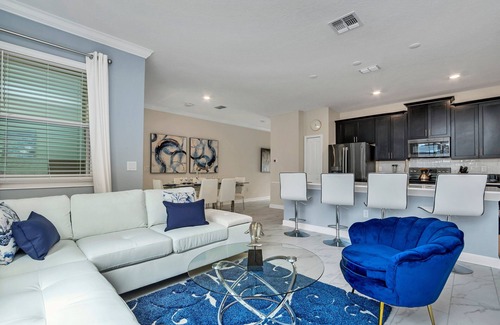 Campbell House | Nice 3 Bed Pool Townhome in Storey Lake Resort