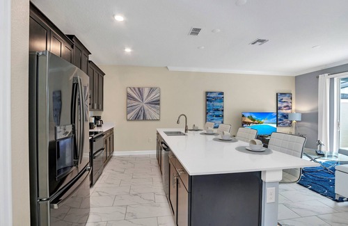 Campbell House | Nice 3 Bed Pool Townhome in Storey Lake Resort