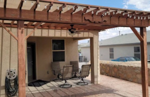 Biggs Field House | Nice 3-bedroom house with AC in El Paso
