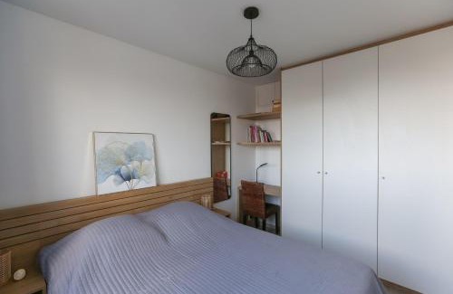 Le Pre-Saint-Gervais Apartment | Nice 3 rooms with balcony in Pré-Saint-Gervais