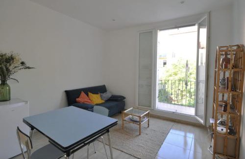 Thiers Apartment | Nice 30 M2 2pers With Terrace in hypercenter