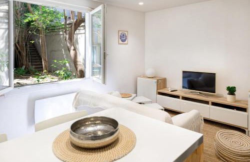La Castellane Apartment | Nice 37 m with garden in Marseille