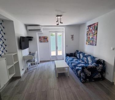 Saint-Raphael Apartment | Nice 43m with garden near the Old Port
