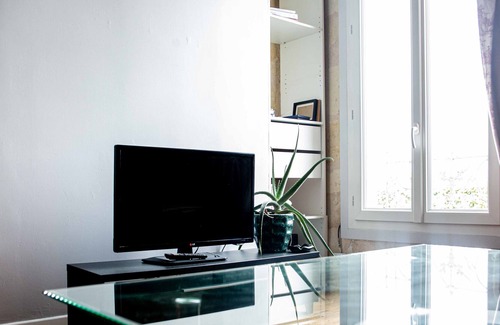 Bastide Apartment | Nice and bright 51 m² near the Pont de Pierre