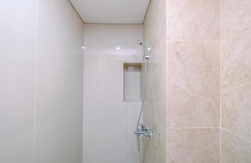 Pinang Apartment | Nice and Comfort 2BR Apartment at Transpark Cibubur By Travelio