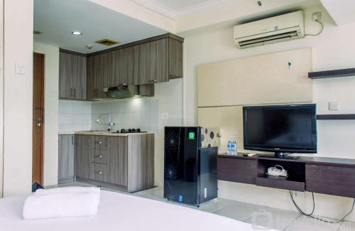Tangerang Apartment | Nice and Comfort Studio at Great Western Apartment By Travelio