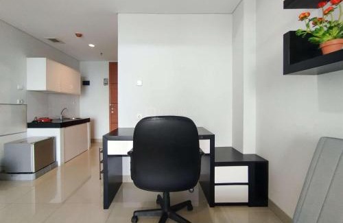 Dago Apartment | Nice and Comfy 1BR at Dago Suites Apartment By Travelio