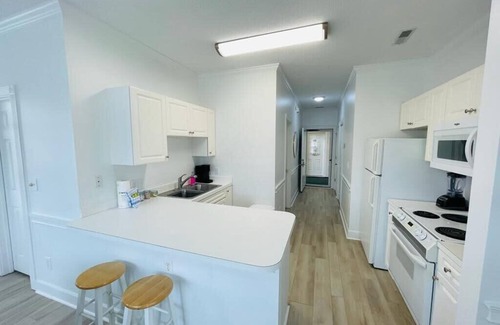 Central Myrtle Beach Apartment | Nice and cozy 1br condo at Magnolia place