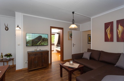 Toppenstedt Apartment | Nice and cozy apartment in a farmhouse built in 1891.