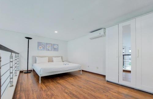 Tangerang Apartment | Nice and Fancy Studio Loft at Brooklyn Alam Sutera Apartment By Travelio