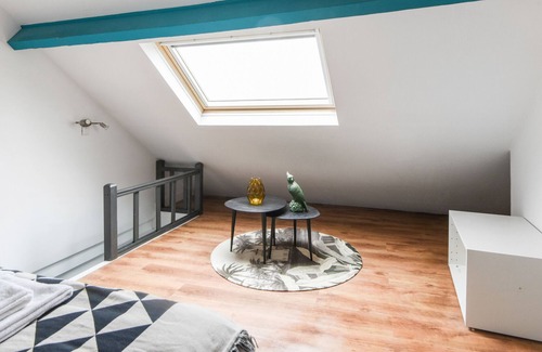 Fives Apartment | Nice and modern duplex at the foot of the metro in Lille Fives - Welkeys