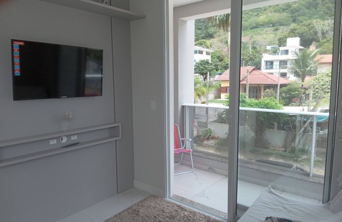 Governador Celso Ramos Apartment | Nice apartment in Praia de Palmas, G.C.R - SC One of the most beautiful beaches in SC.
