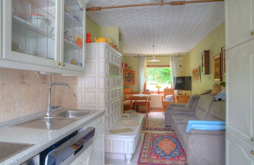 Schwalenberg Apartment | Nice apartment for 4 guests with WIFI, TV, patio, pets allowed and parking