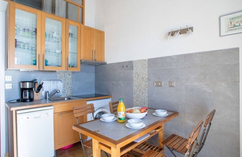 Rayol-Canadel-sur-Mer Apartment | Nice apartment for 4 people with pool, WIFI, TV, balcony and parking
