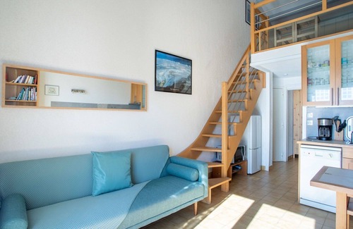 Rayol-Canadel-sur-Mer Apartment | Nice apartment for 4 people with pool, WIFI, TV, balcony and parking