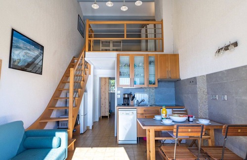 Rayol-Canadel-sur-Mer Apartment | Nice apartment for 4 people with pool, WIFI, TV, balcony and parking