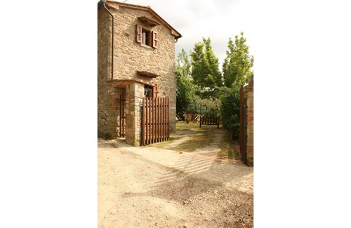 Montecchio Apartment | Nice apartment for 4 guests with TV, close to Cortona