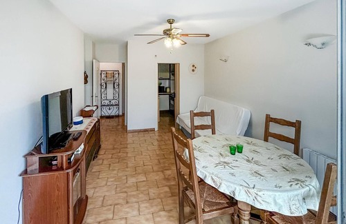 Six-Fours-les-Plages Apartment | Nice apartment in Six-Fours-les-Plages