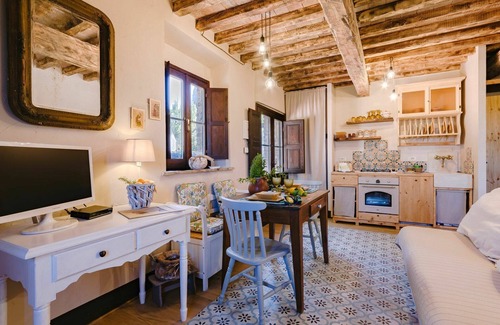 Civitella Paganico Apartment | Nice apartment for 4 guests with pool, A/C, WIFI, TV, terrace and pets allowed